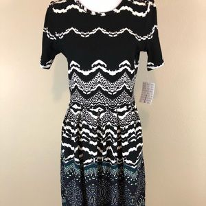 Large LuLaRoe Amelia
